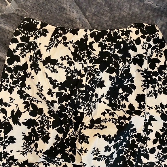 NWT Cute Gap black and white floral capri and halter top set SzS top sz8 capri - Picture 8 of 14